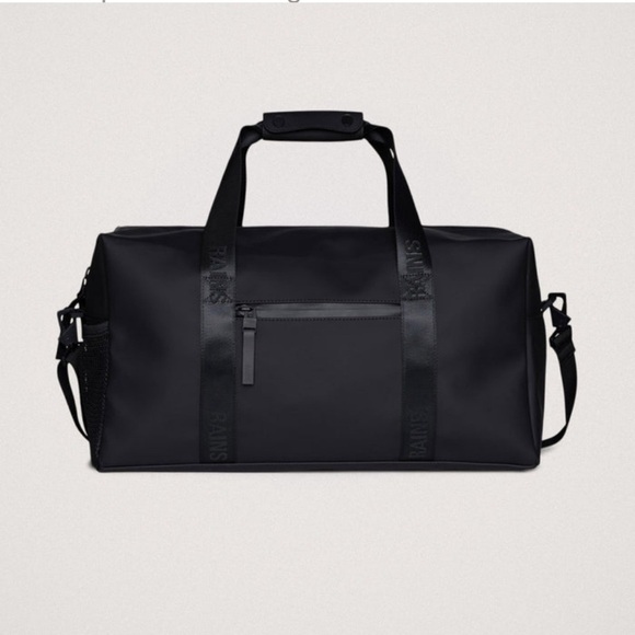 Rains Trail Gym Travel Overnight Bag Black New With Tag - Picture 4 of 8